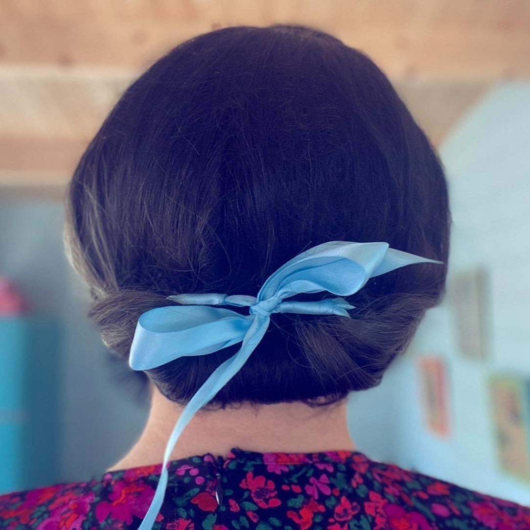 Ribbon Roller - Bumper Bangs and Gibson Rolls Hair Styling Tool