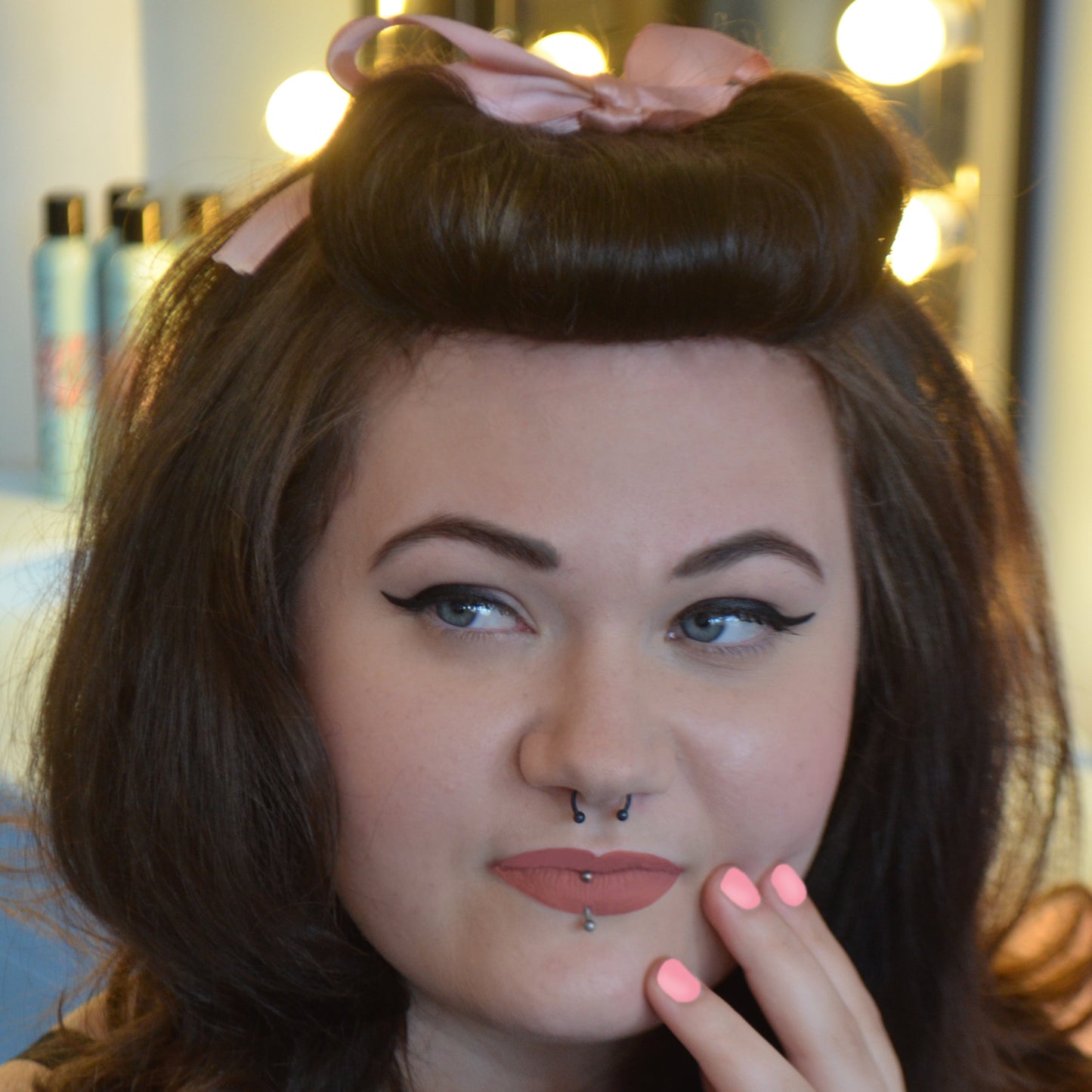 Ribbon Roller - Bumper Bangs and Gibson Rolls Hair Styling Tool