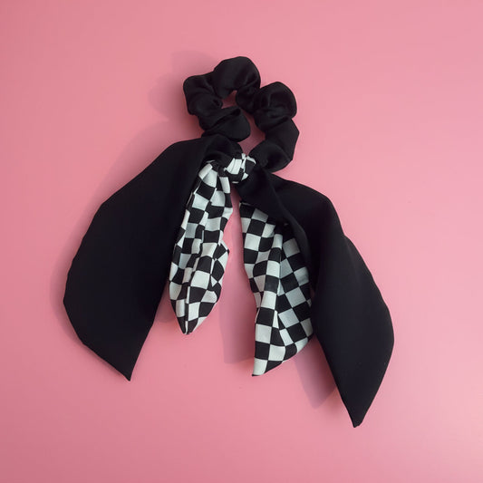 Racer girl scrunchie