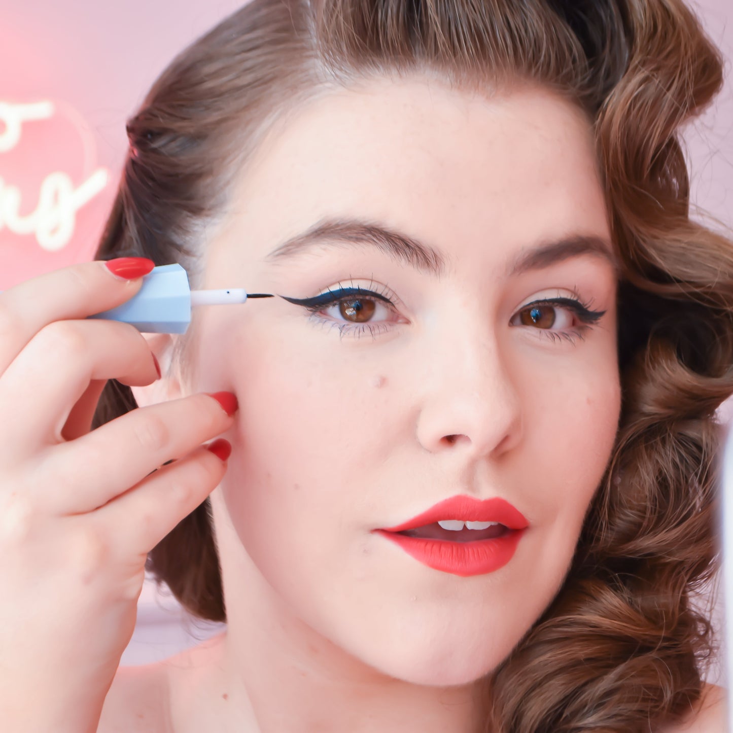 Liquid Eyeliner - Kateye